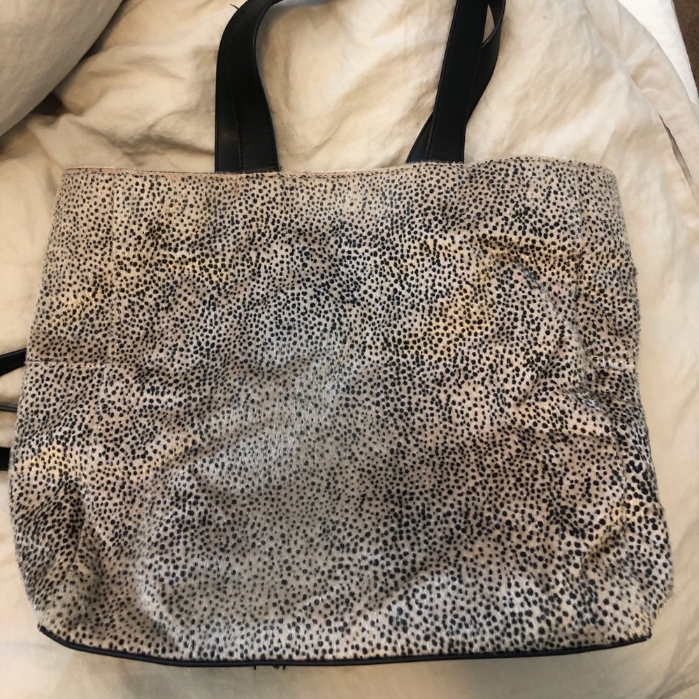 Amuse society faux fur leopard tote